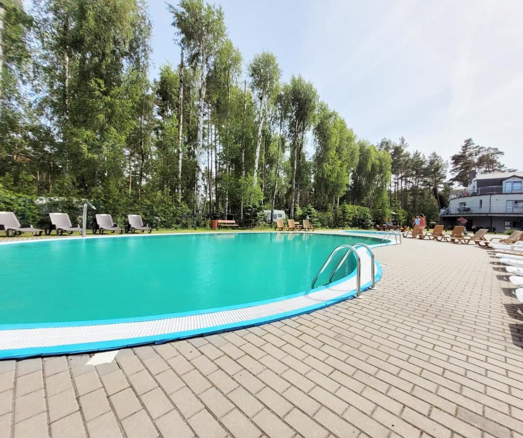 Pine Point Apartament With Terrace, Shared Pool, Tennis Court Поберово Экстерьер фото